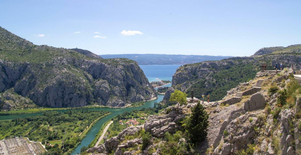 Apartments Iva Brstilo Omiš Exterior foto