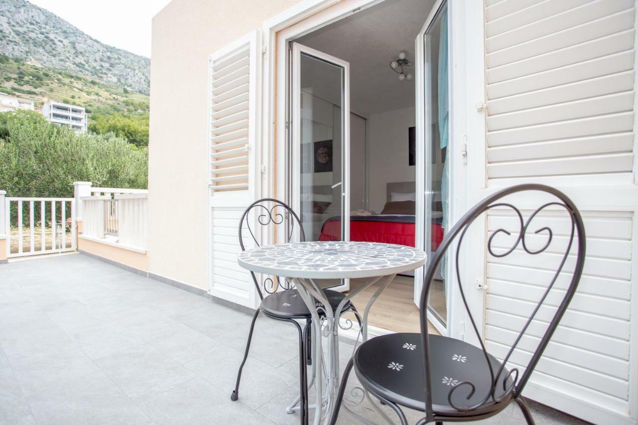 Apartments Iva Brstilo Omiš Exterior foto