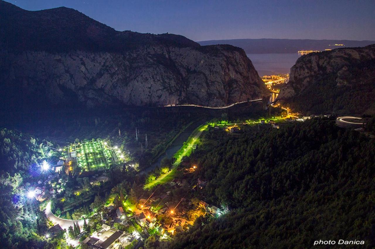 Apartments Iva Brstilo Omiš Exterior foto